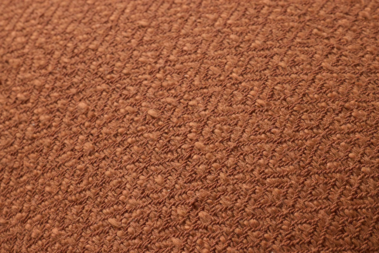 Cojín largo tejido terracota 70x30 Chita